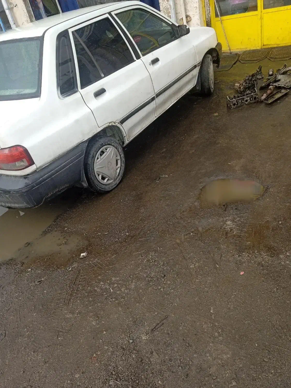 مدل 79.ماشین خیلی خوبیه .تک گانه|خودرو سواری و وانت|باسمنج, |دیوار