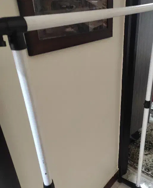 رگال لباس|بندرخت و رخت‌آویز|بروجرد, |دیوار