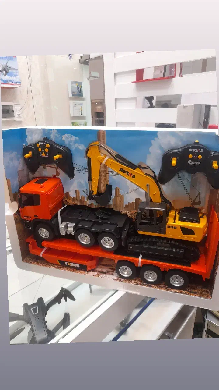 ماشین تریلی و بیل مکانیکی کنترلی هوینا|اسباب‌‌بازی|قزوین, |دیوار