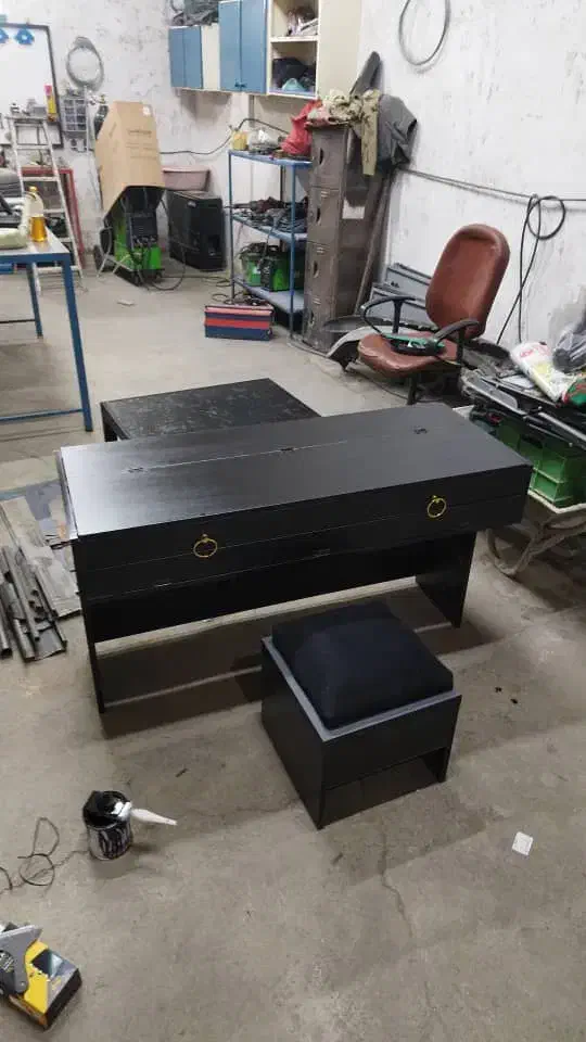 میز|میز تحریر و کامپیوتر|خمینی‌شهر, |دیوار