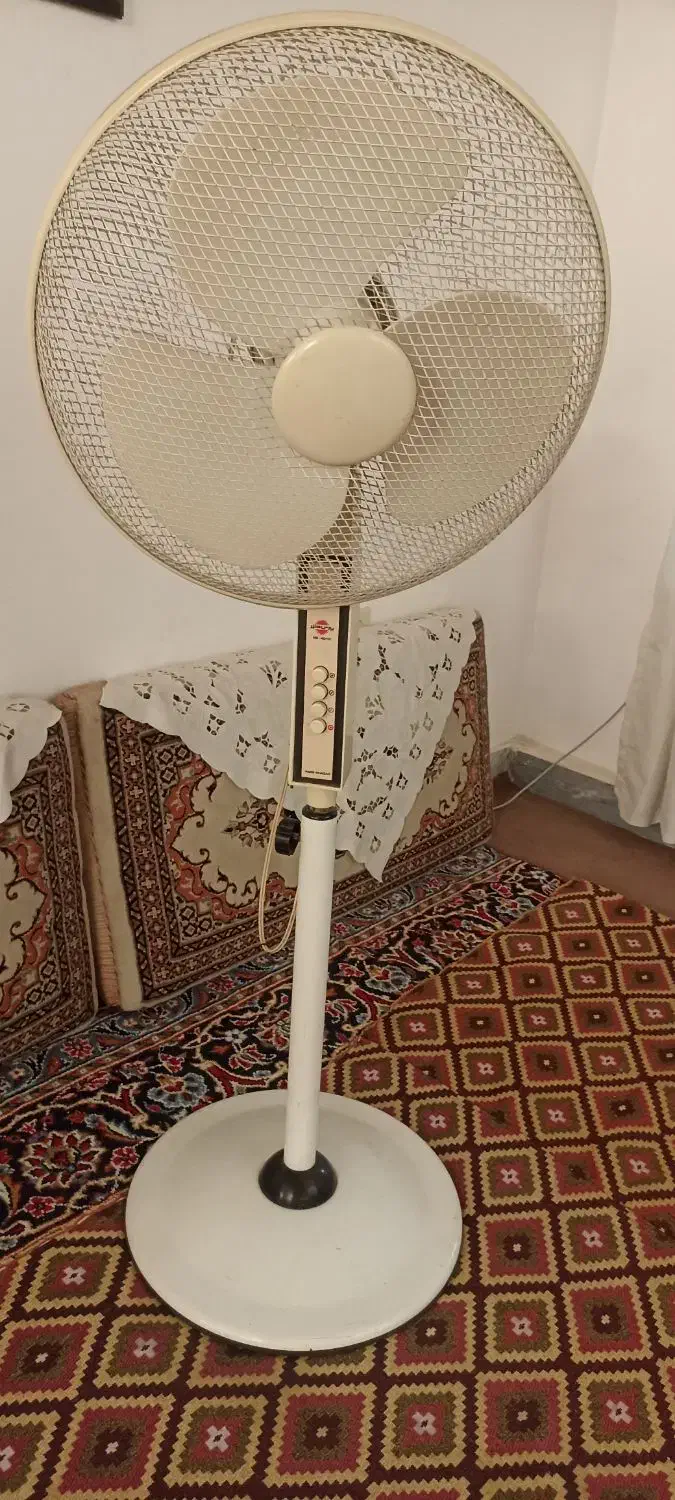 پنکه ایستاده|پنکه و تصفیه‌کنندهٔ هوا|قم, لسانی|دیوار