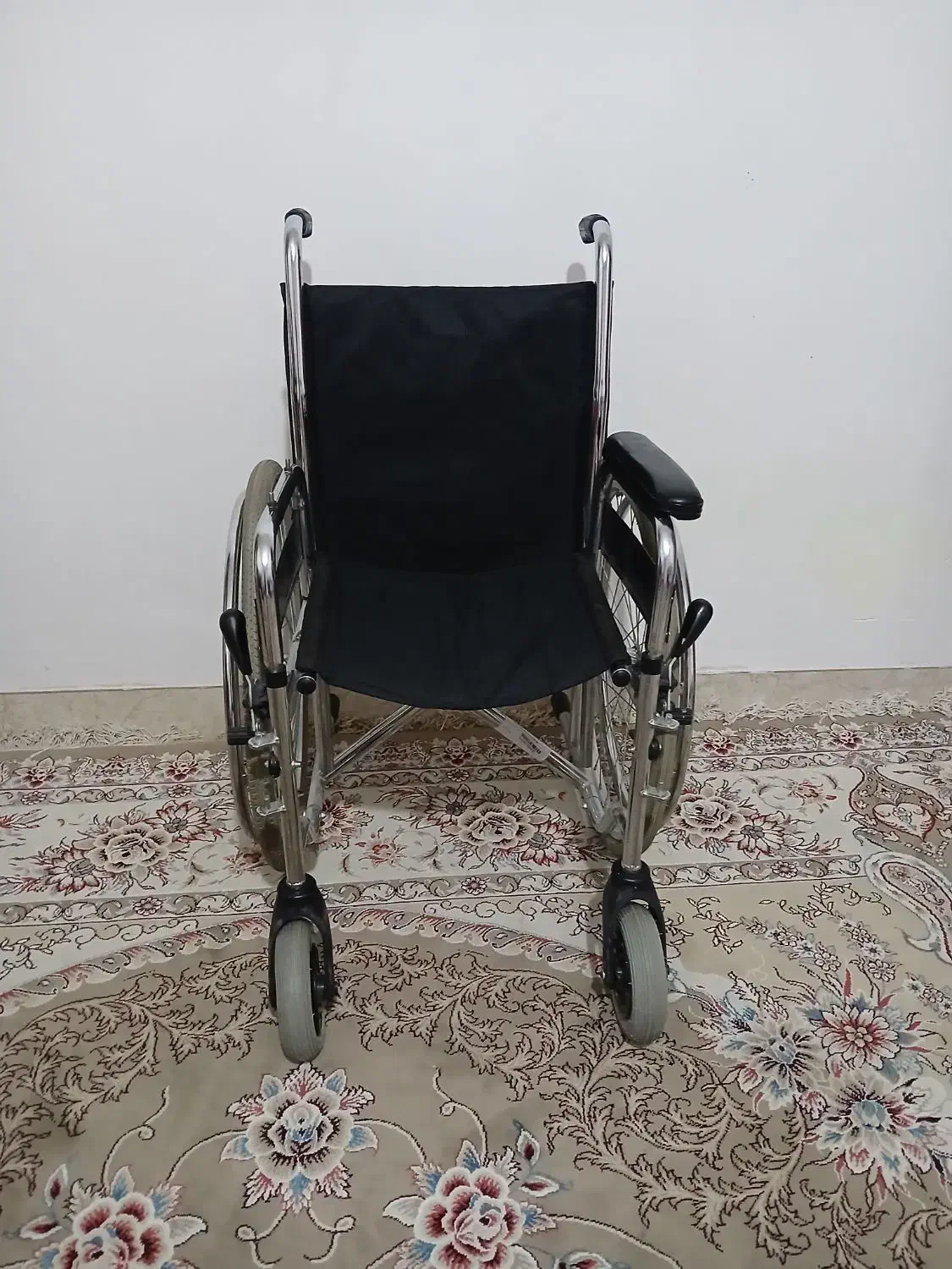 دو عدد ویلچر|آرایشی، بهداشتی، درمانی|خرمشهر, |دیوار