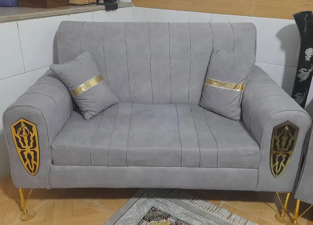 مبل ۷نفره کارکرده با میزناهارخوری کم جا|حراج|یزد, |دیوار