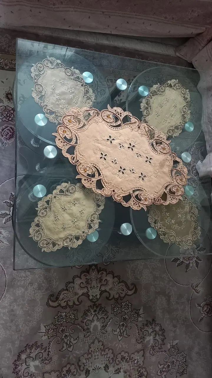 جلو مبلی مربعی با عسلیای گرد|مبلمان خانگی و میز عسلی|تهران, جوانمرد قصاب|دیوار