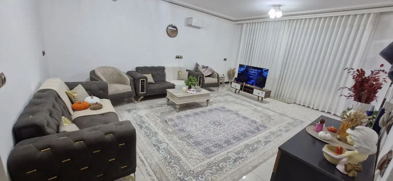 مبلمان راحتی|مبلمان خانگی و میز عسلی|نجف‌آباد, باهنر|دیوار