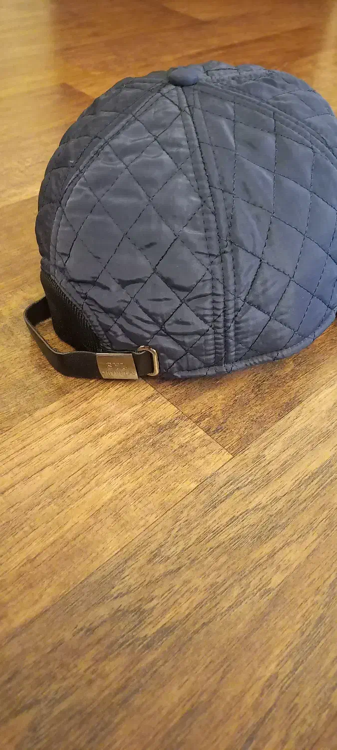 کلاه گرم|لباس|قزوین, |دیوار