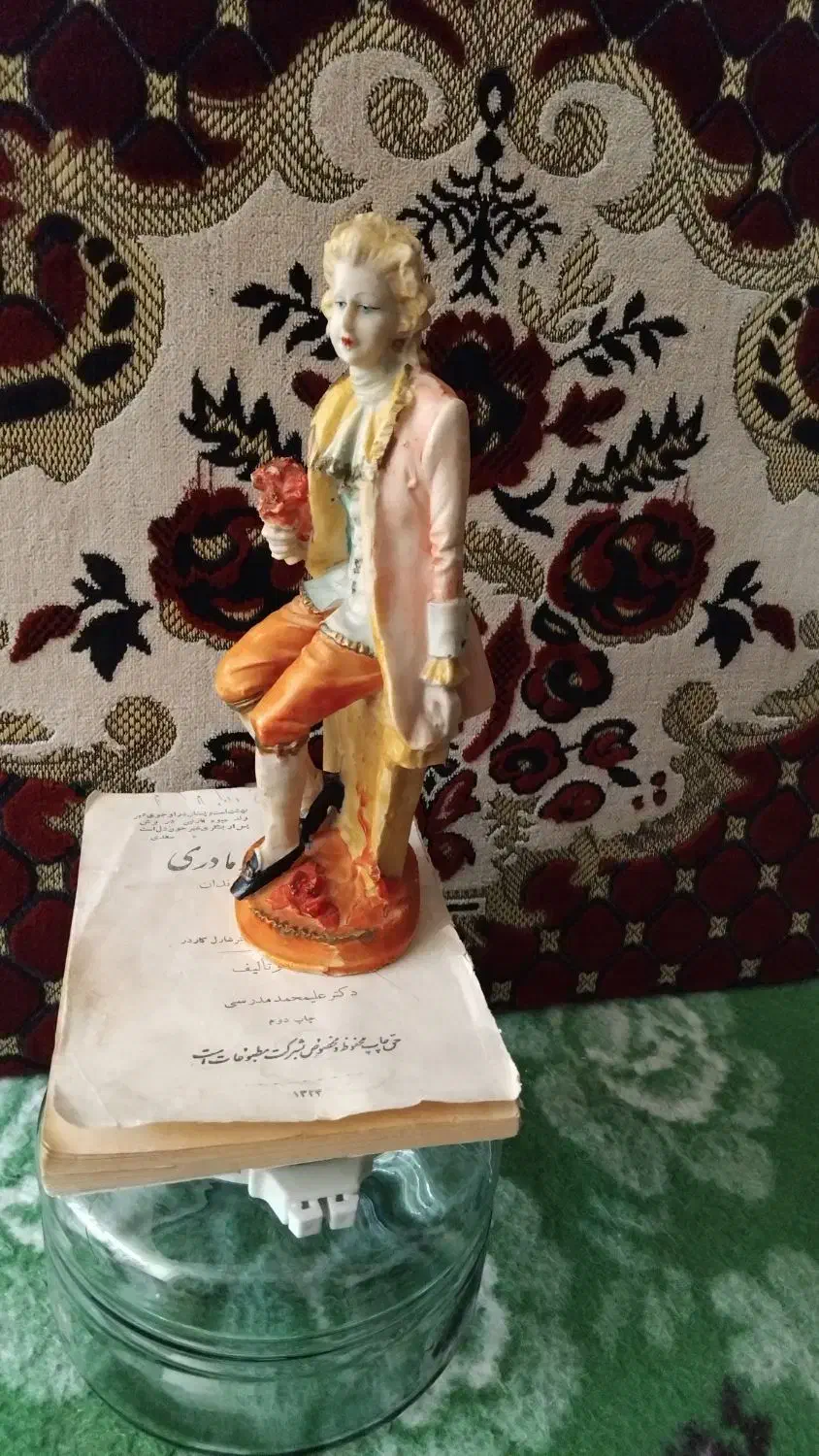 مجسمه انگلیسی|مجسمه، تندیس، ماکت|مراغه, |دیوار