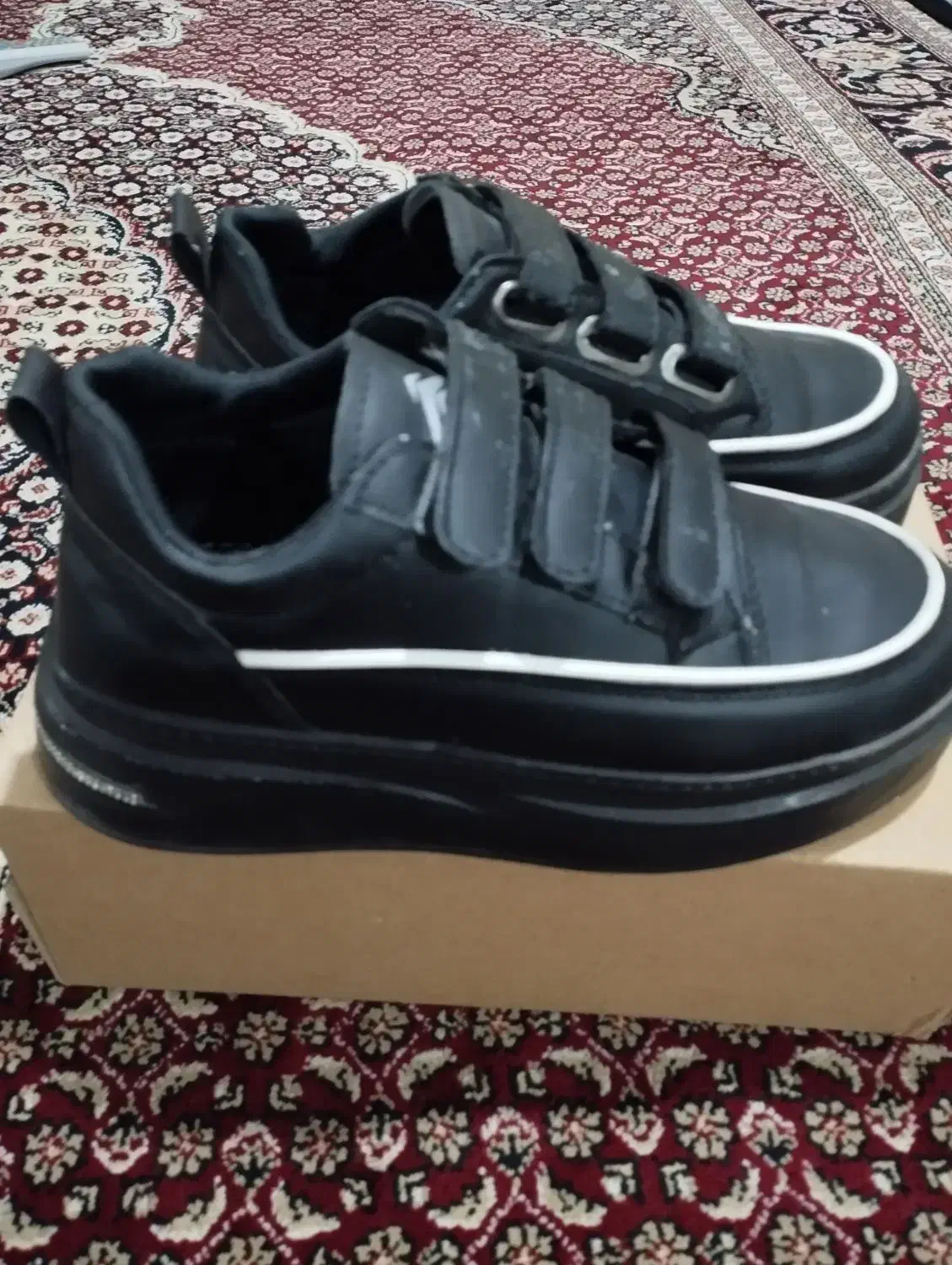 کفش کتونی|کیف، کفش، کمربند|اردبیل, |دیوار