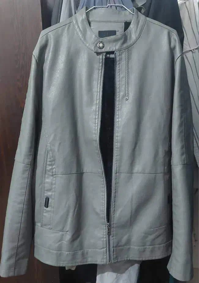 کاپشن چرم|لباس|شیراز, شهرک مدرس|دیوار