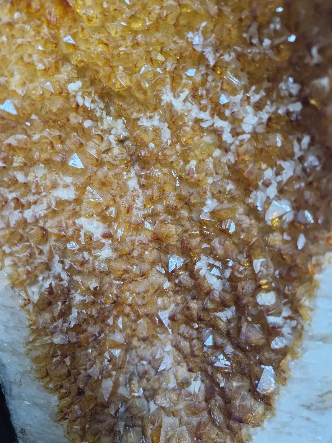 سنگ سیترین ژیود بزرگ ۲۱ کیلو|کلکسیون اشیاء عتیقه|کرمان, |دیوار