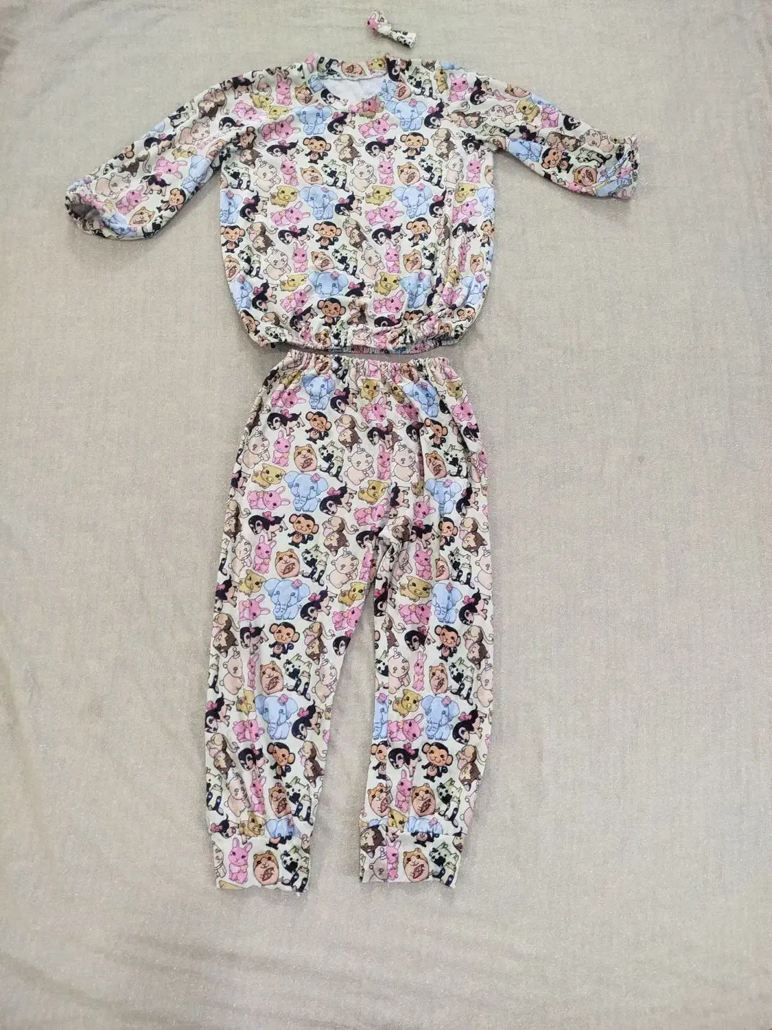 لباس دخترانه ست|کفش و لباس بچه|قم, شهر قائم|دیوار