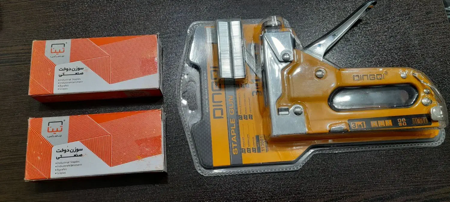 منگنه کوب دستی دینگی با دو بسته سوزن منگنه ۱۲ میل|ابزارآلات|تهران, هاشمی|دیوار