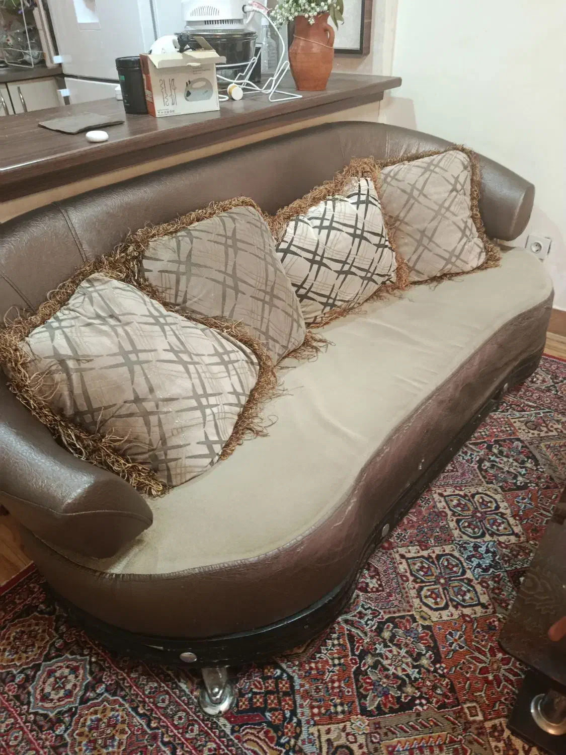 مبل پنج نفره‌ی کارکرده|مبلمان خانگی و میز عسلی|تهران, شهرک دانشگاه شریف|دیوار