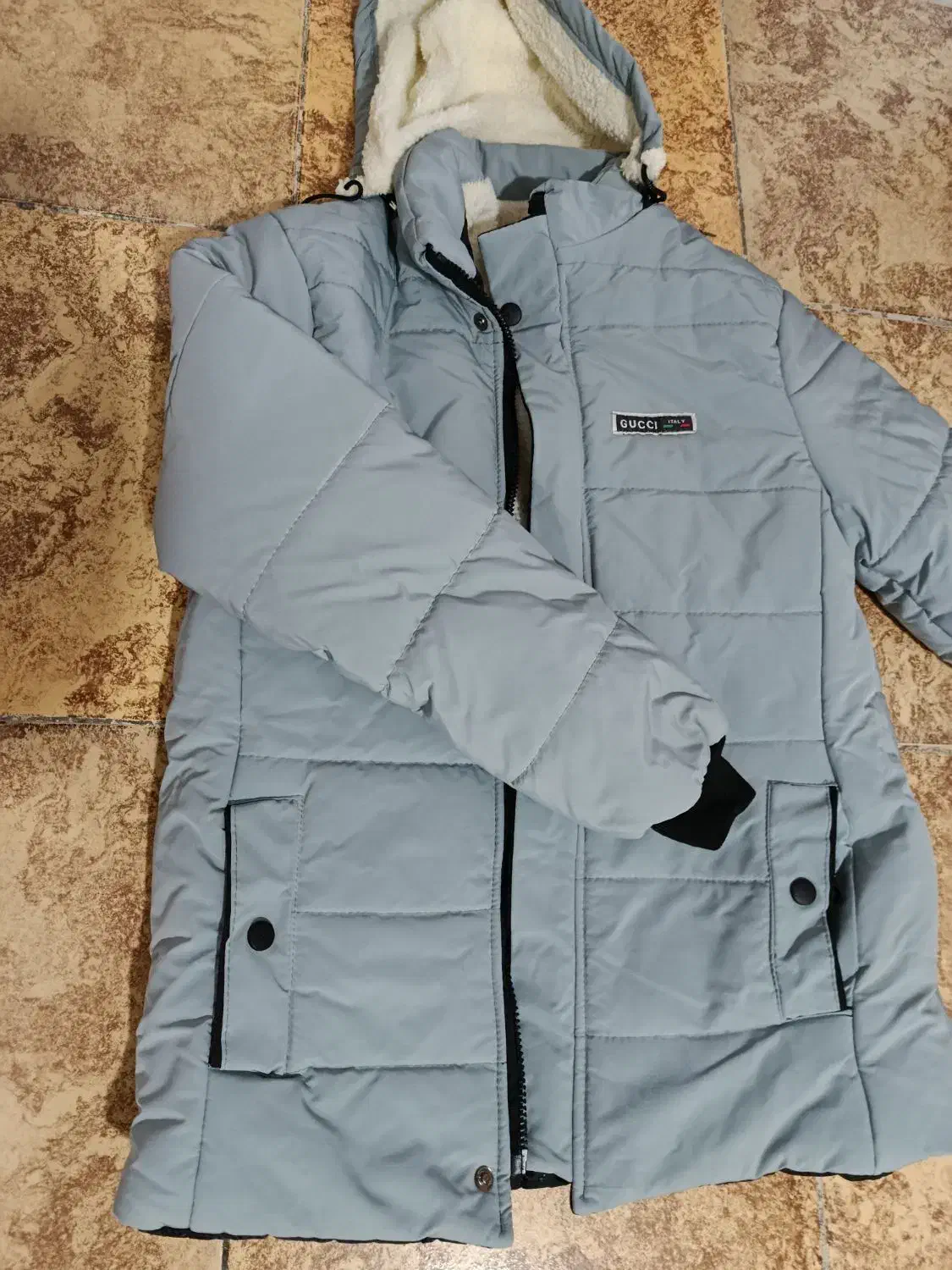 کاپشن مردانه|لباس|صحنه, |دیوار