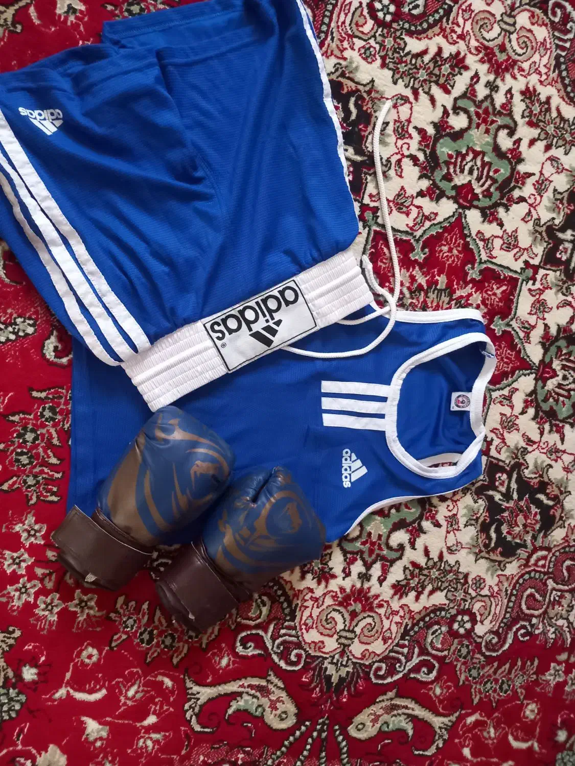 لباس بوکس دسکش|تجهیزات ورزشی|گلبهار, شهر جدید گلبهار|دیوار