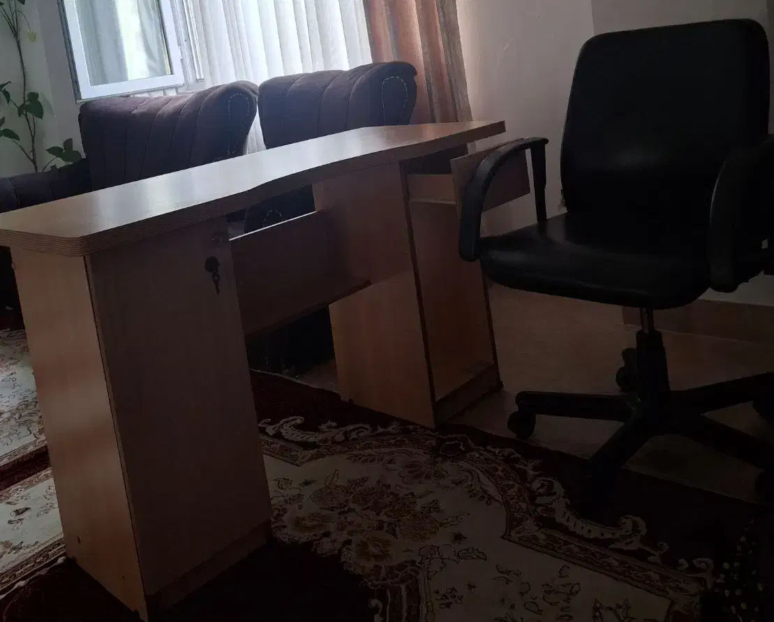 میز کامپیوتر ـ صندلی|میز تحریر و کامپیوتر|رشت, کوی مهر|دیوار