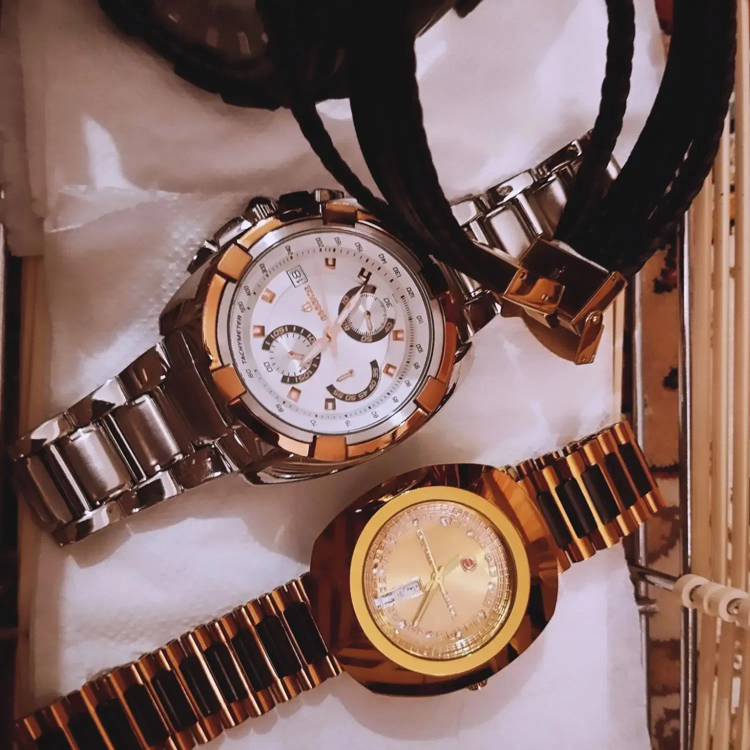 ساعت سه موتوره ونک موتوره تقویم دار شیک در حد نو|ساعت|فردوس (خراسان), |دیوار