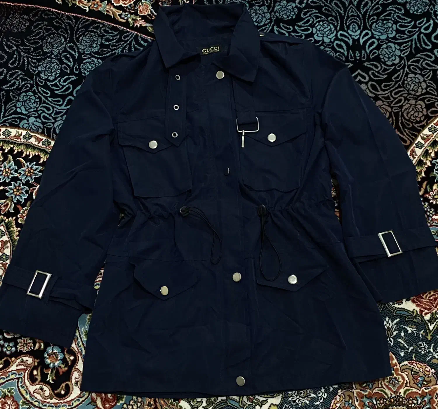 پالتو بارونی|لباس|دورود, |دیوار