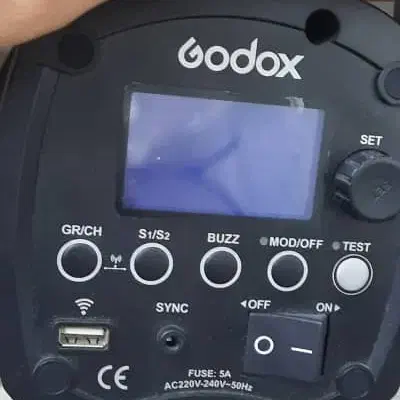 ست نورپردازی .کیت فلاش ۴۰۰ ژول در حد نو|دوربین عکاسی و فیلم‌برداری|قم, بنیاد|دیوار