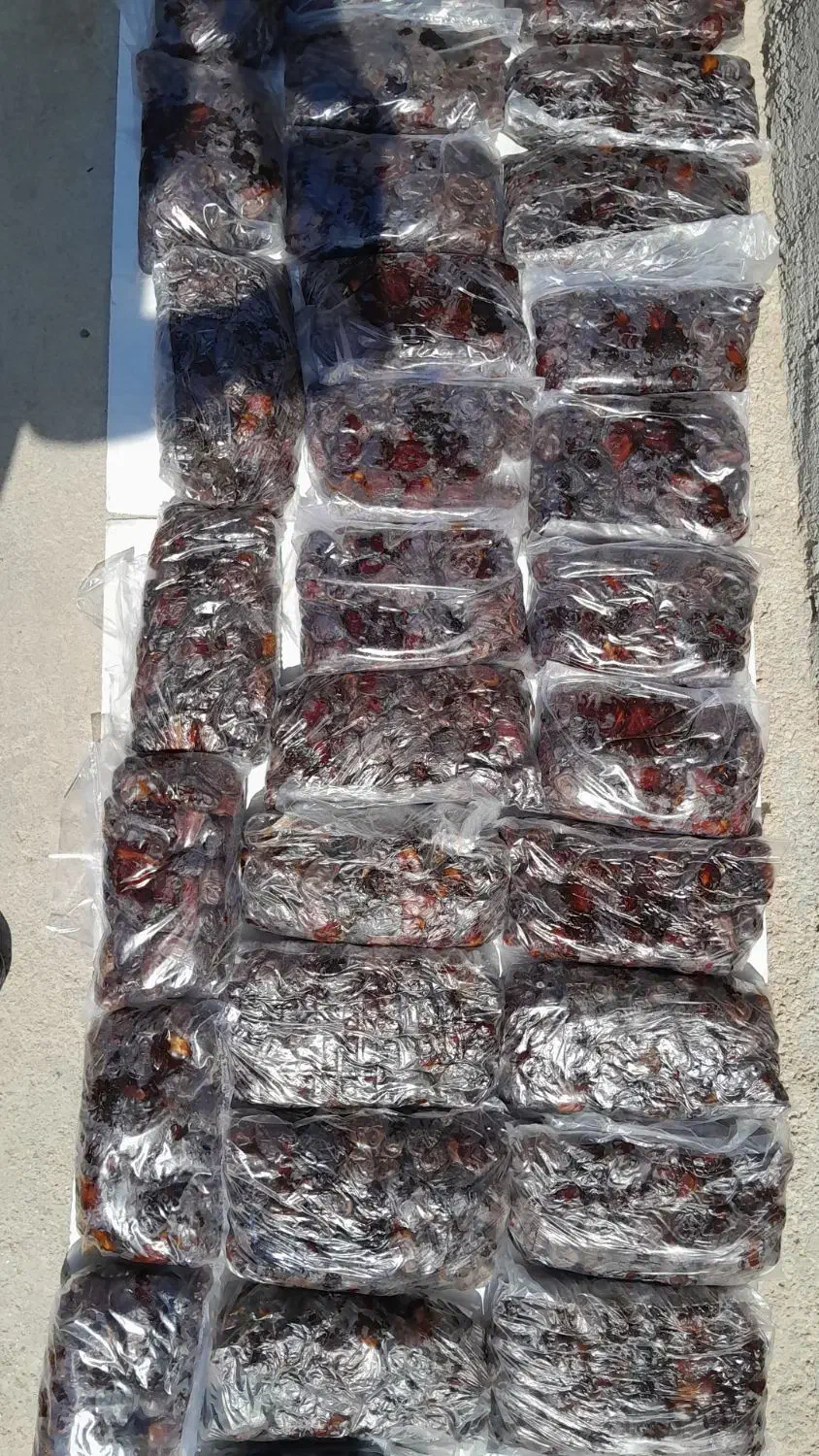 باسلام خدمت عزیزان خرمای درجه یک بسته بندی شده|خوردنی و آشامیدنی|آبپخش, |دیوار