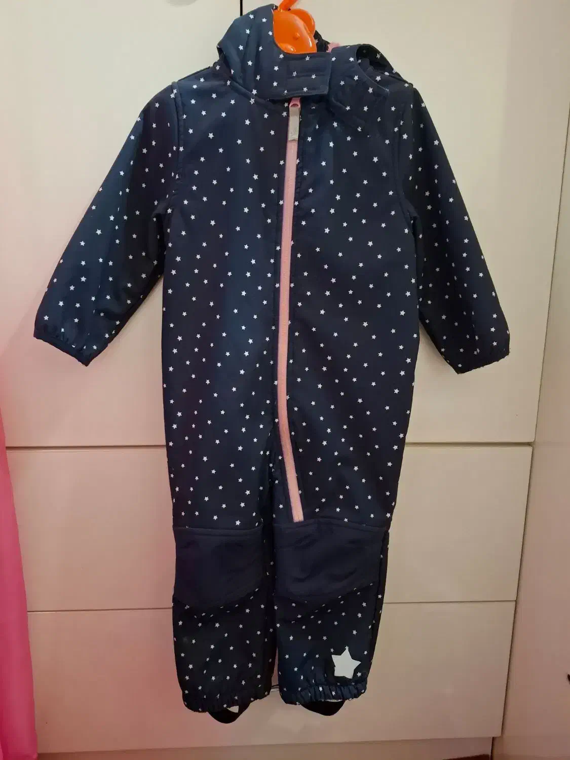 لباس بچگانه|کفش و لباس بچه|اسکو, |دیوار