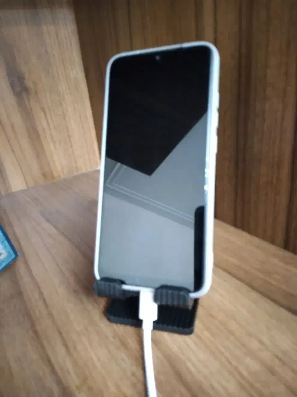 نگهدارنده موبایل برند Meta3D|لوازم جانبی موبایل و تبلت|قم, انسجام|دیوار