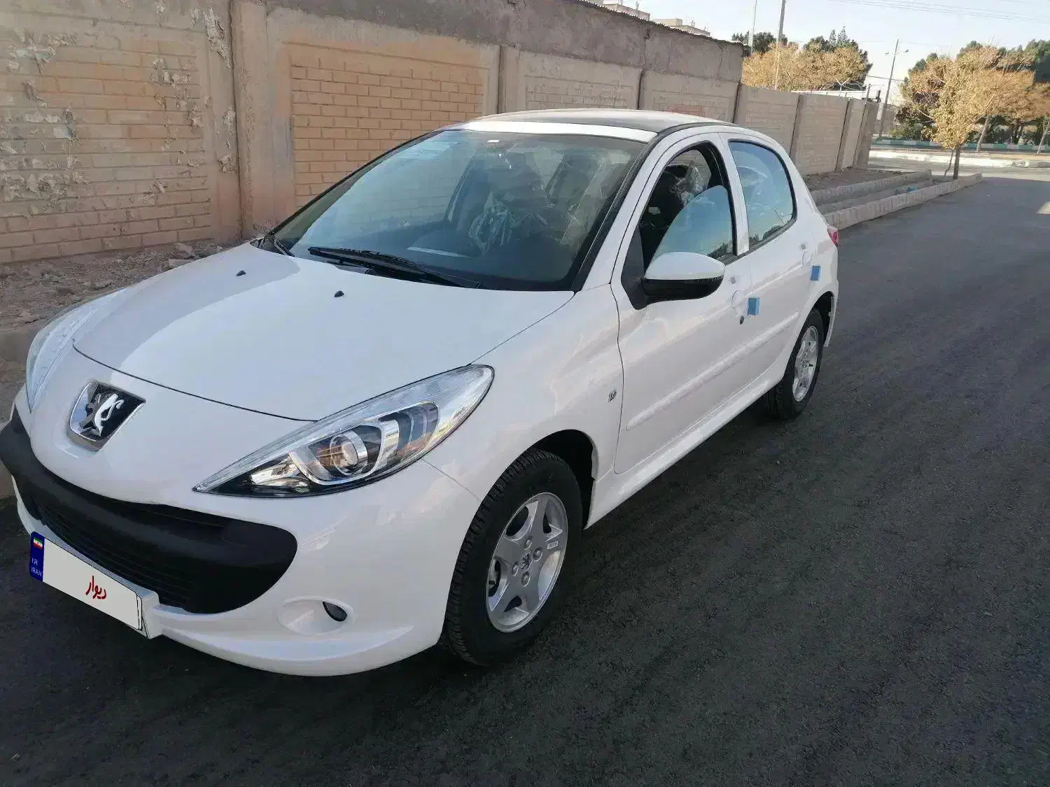 پژو ۲۰۷ ارتقایافته سقف شیشه ۱۴۰۴ صفر|خودرو سواری و وانت|بافت, |دیوار