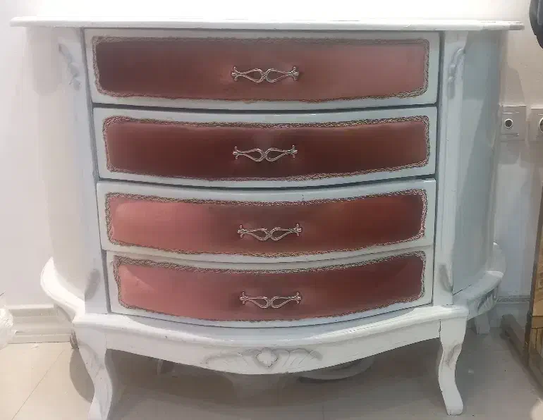 میز ارایش|بوفه، ویترین، کنسول|قم, سالاریه|دیوار