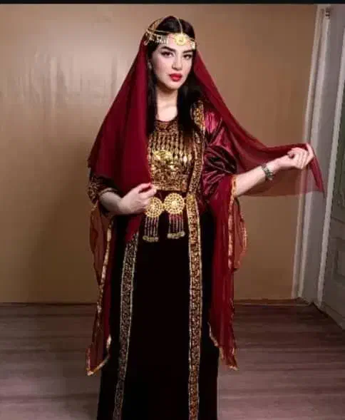 ا،ج،ا،ر،ه|لباس|دورود, |دیوار