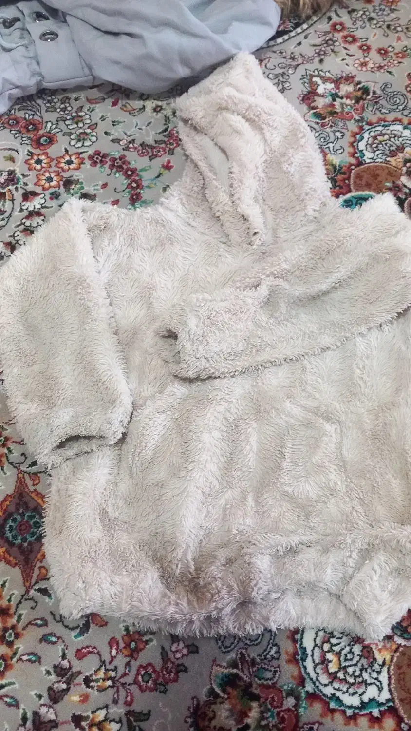 پالتوی نو|لباس|بندر ترکمن, |دیوار