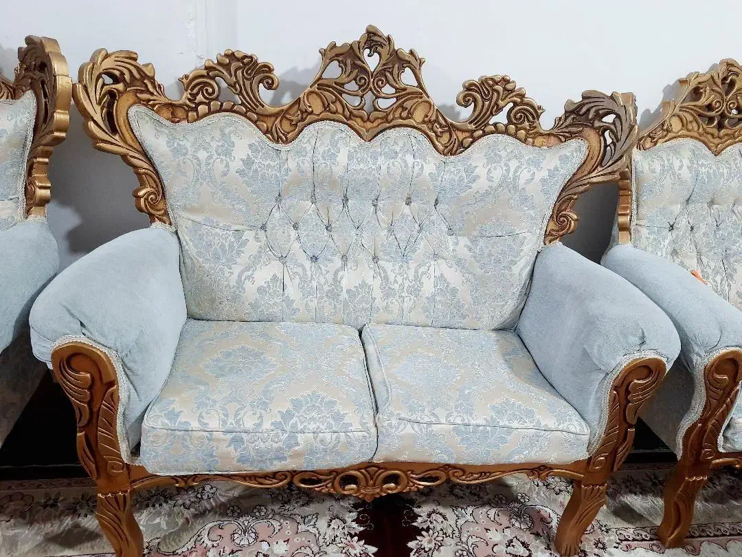 مبل سلطنتی بسیار تمیز|مبلمان خانگی و میز عسلی|میانه, |دیوار