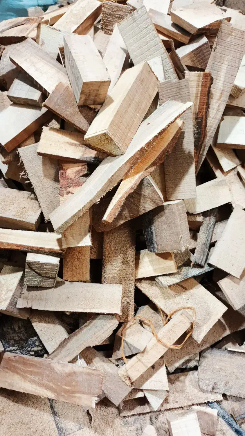 هیزم خرد شده مخصوص کبابی ، پوشال خراطی ، خاک اره|عمده‌فروشی|رشت, دباغیان|دیوار