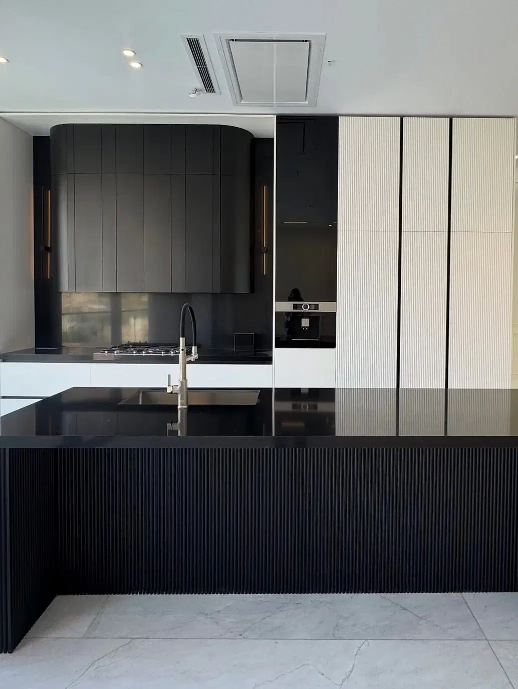 ساخت و اجرای کابینت مدرن کلاسیک و نئوکلاسیک|خدمات پیشه و مهارت|مشهد, فردوسی|دیوار