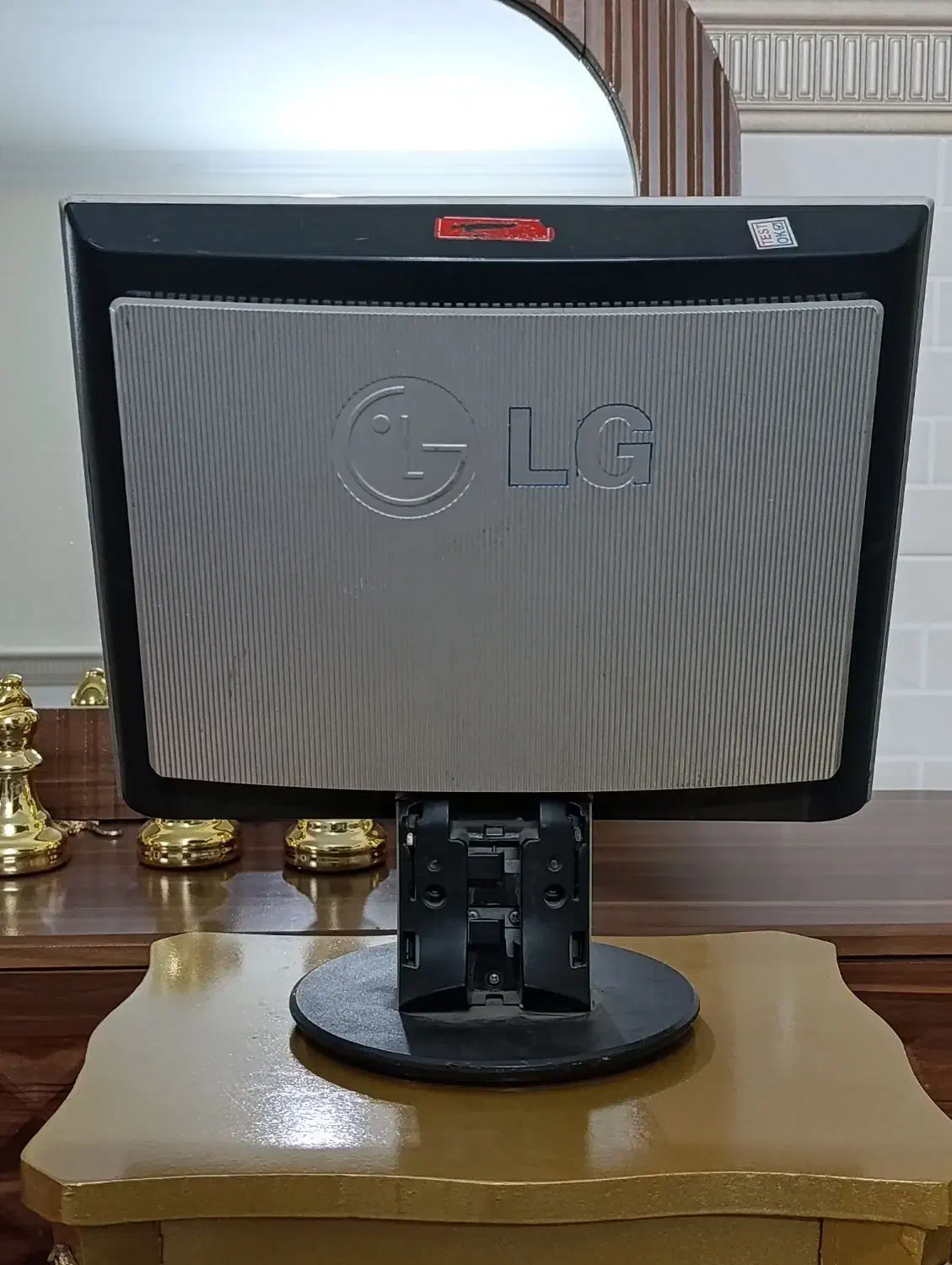 مانیتور ال جی|قطعات و لوازم جانبی رایانه|رباط‌کریم, رباط‌کریم|دیوار