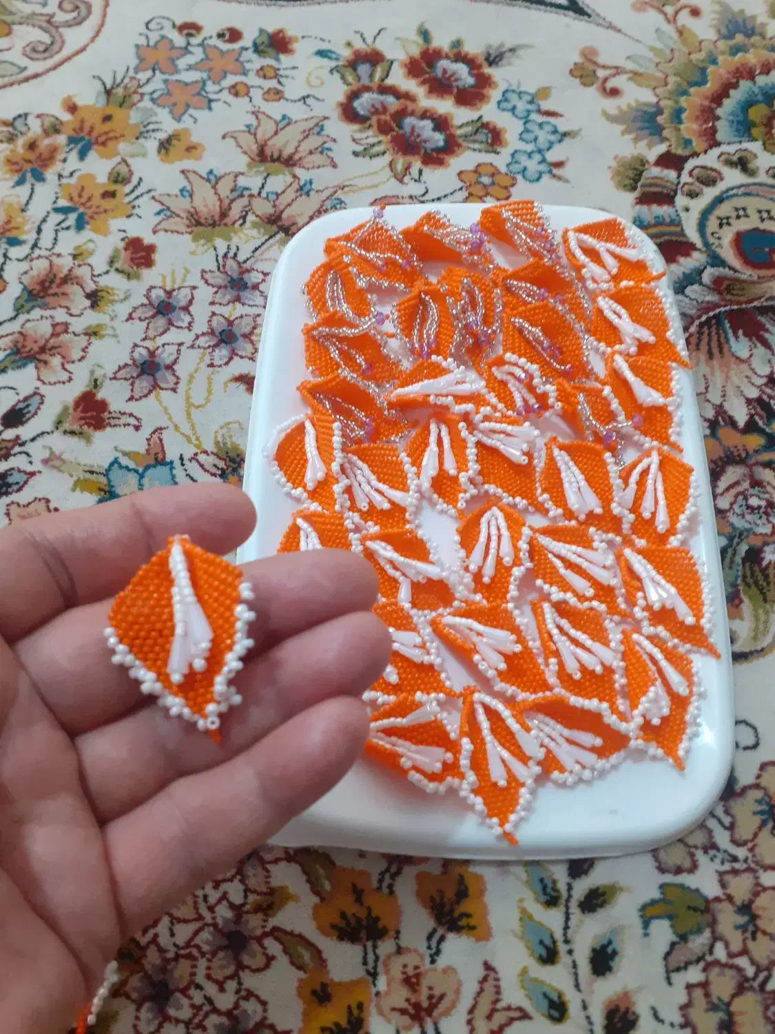 تعداد ۳۶ عدد گل شیپوری منحق بافت|زیورآلات و اکسسوری|یاسوج, |دیوار