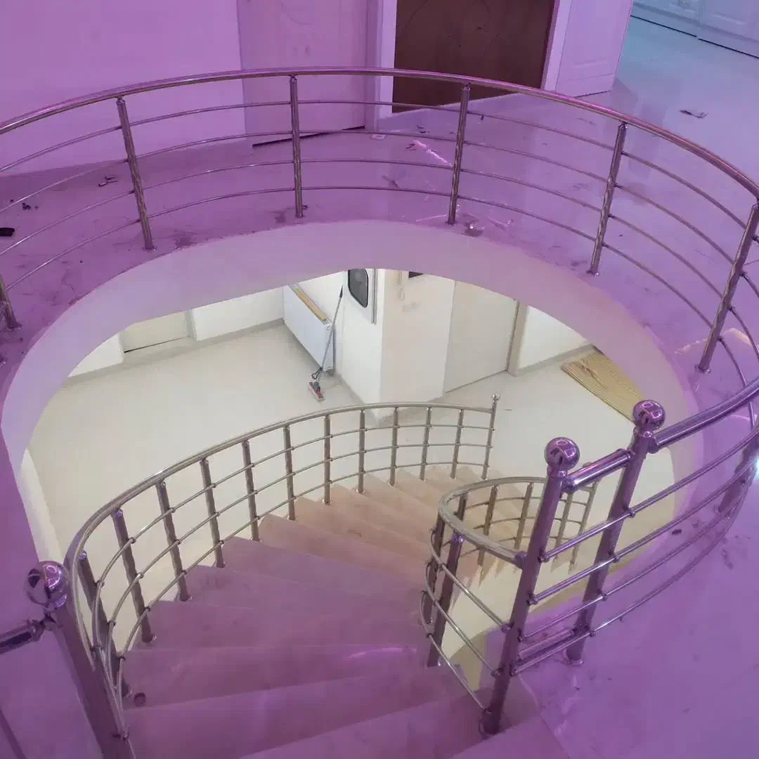 نصب انواع نردهای استیل الومینیومی وپلمیمری|خدمات پیشه و مهارت|اراک, |دیوار