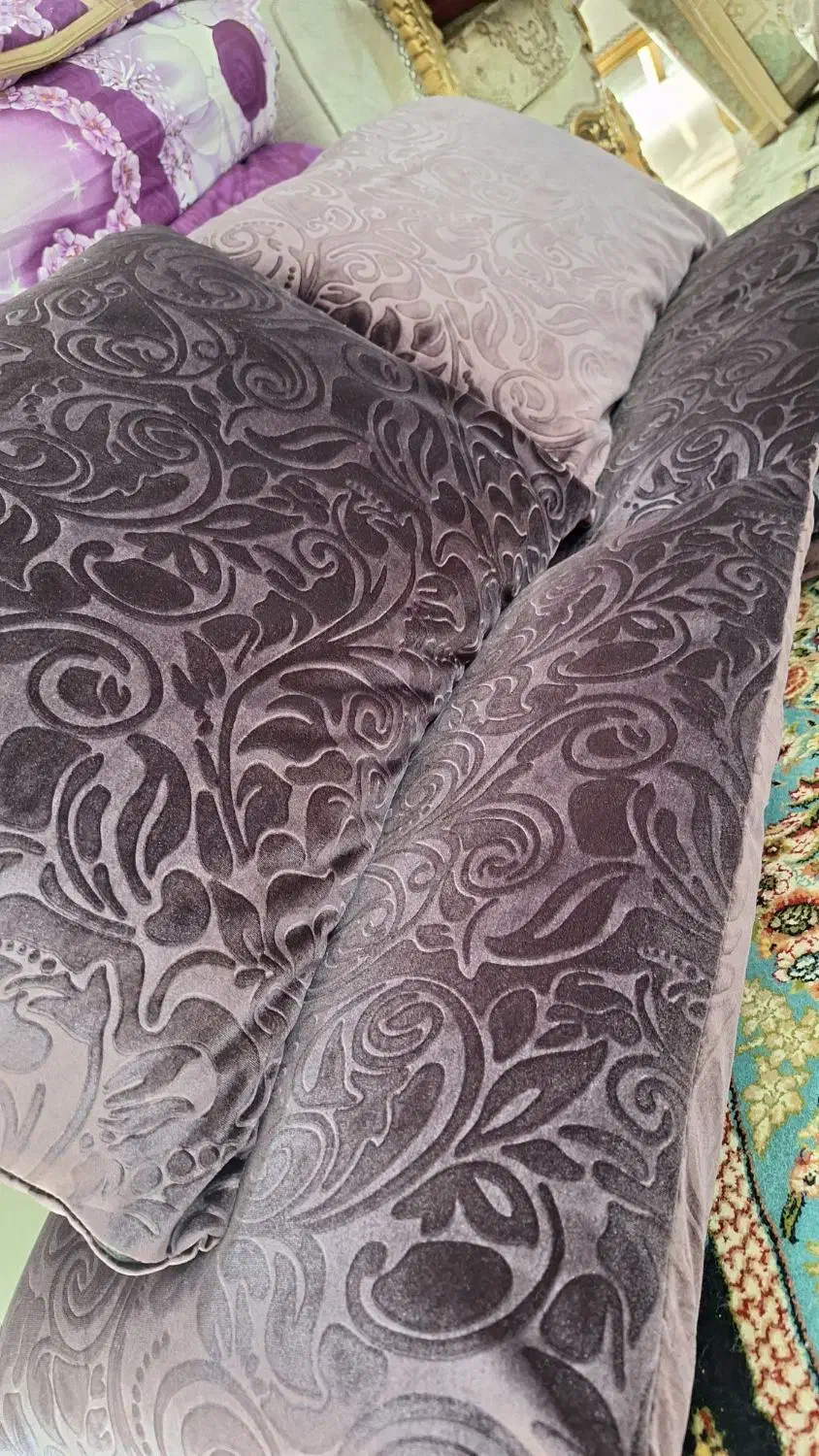 روبالشتی مخمل|رختخواب، بالش، پتو|قدس, شهرقدس|دیوار