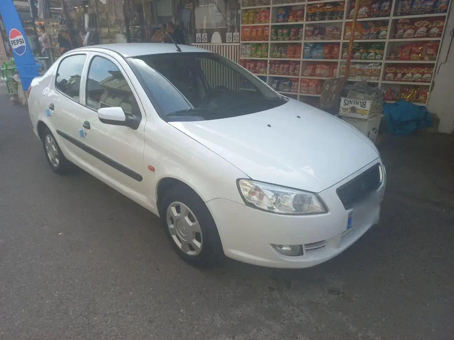 رانا ۹۳ بدون رنگ|خودرو سواری و وانت|رشت, یخسازی|دیوار