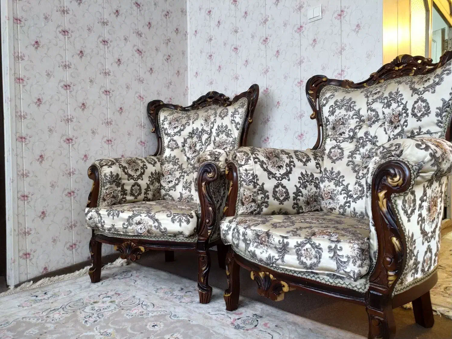 مبل 9 نفره سلطنتی|مبلمان خانگی و میز عسلی|صومعه‌سرا, |دیوار