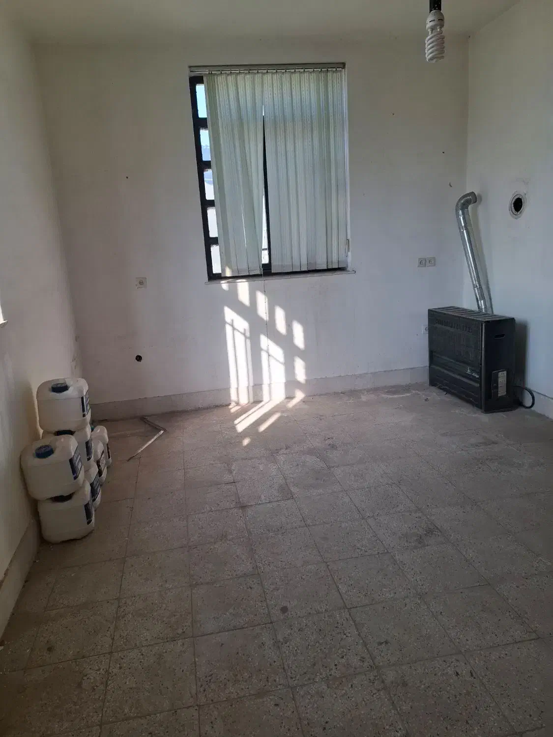 اجاره یک اتاق تجاری داخل شرکت قدس|اجارهٔ دفتر کار، اتاق اداری، مطب|سبزوار, هفت تیر|دیوار