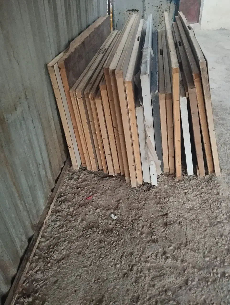 درب چوبی برای کنار قالب تیرچه بلوک|مصالح و تجهیزات ساختمان|شیراز, کیان آباد|دیوار