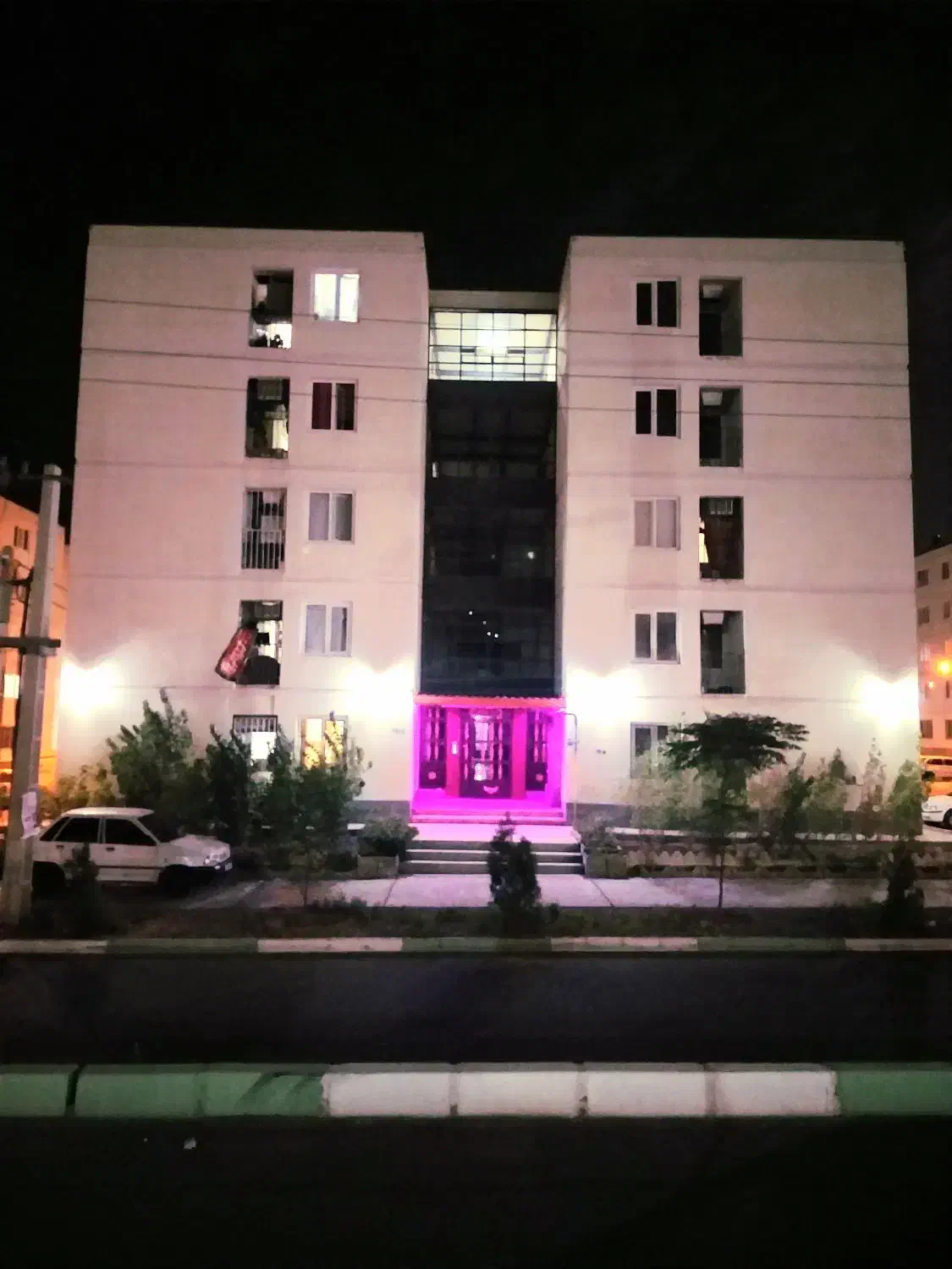 کیسون تکخواب زون ۸ طبقات دارای کلید و کارت|فروش آپارتمان|پرند, فاز ۶|دیوار