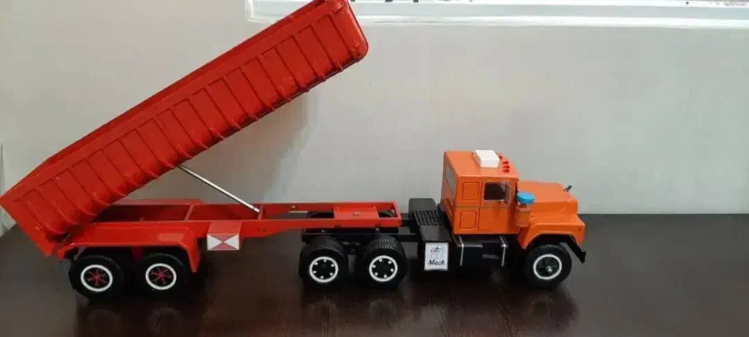 ماک چوبی ماشین|مجسمه، تندیس، ماکت|تبریز, |دیوار