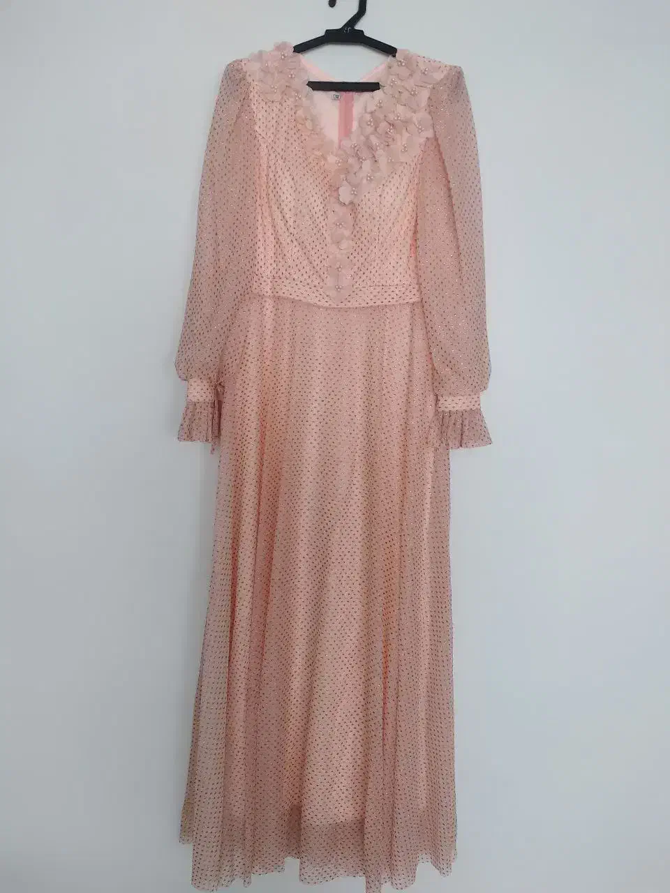 لباس مجلسی|لباس|ری, جوانمرد قصاب|دیوار