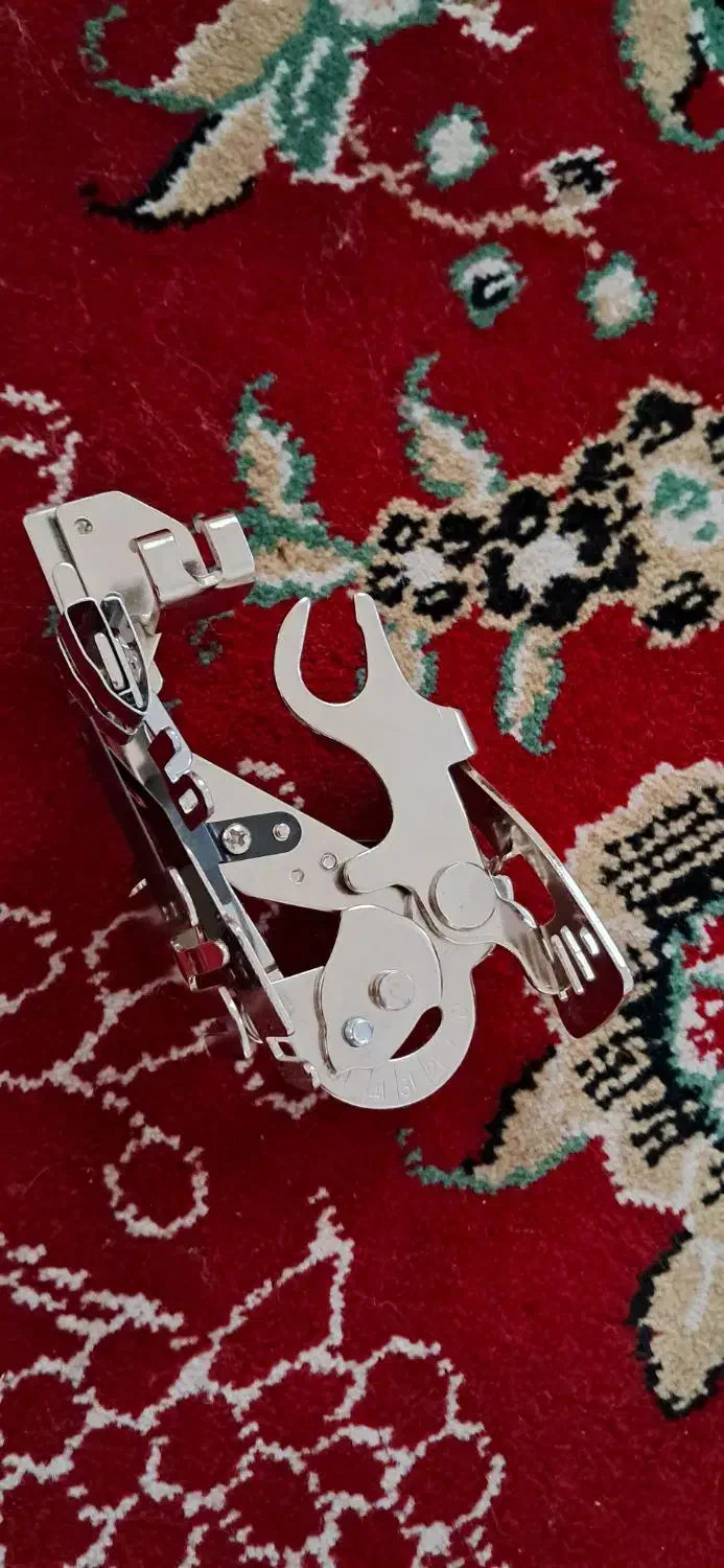 پایه چین پلیسه و چین سوزنی چرخ گلدوزی و قدیمی|چرخ خیاطی و ریسندگی|جیرفت, |دیوار