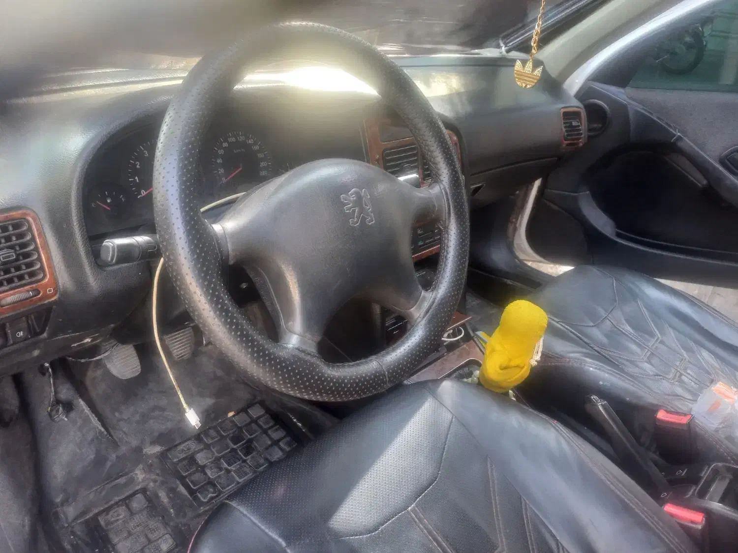 پرشیاسفیدمدل85|خودرو سواری و وانت|قم, شهدا|دیوار