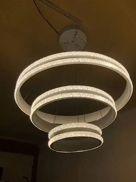 لوسترهای مدرن با تضمین قیمت و کیفیت|لوستر و چراغ آویز|کرج, کوی کارمندان شمالی|دیوار