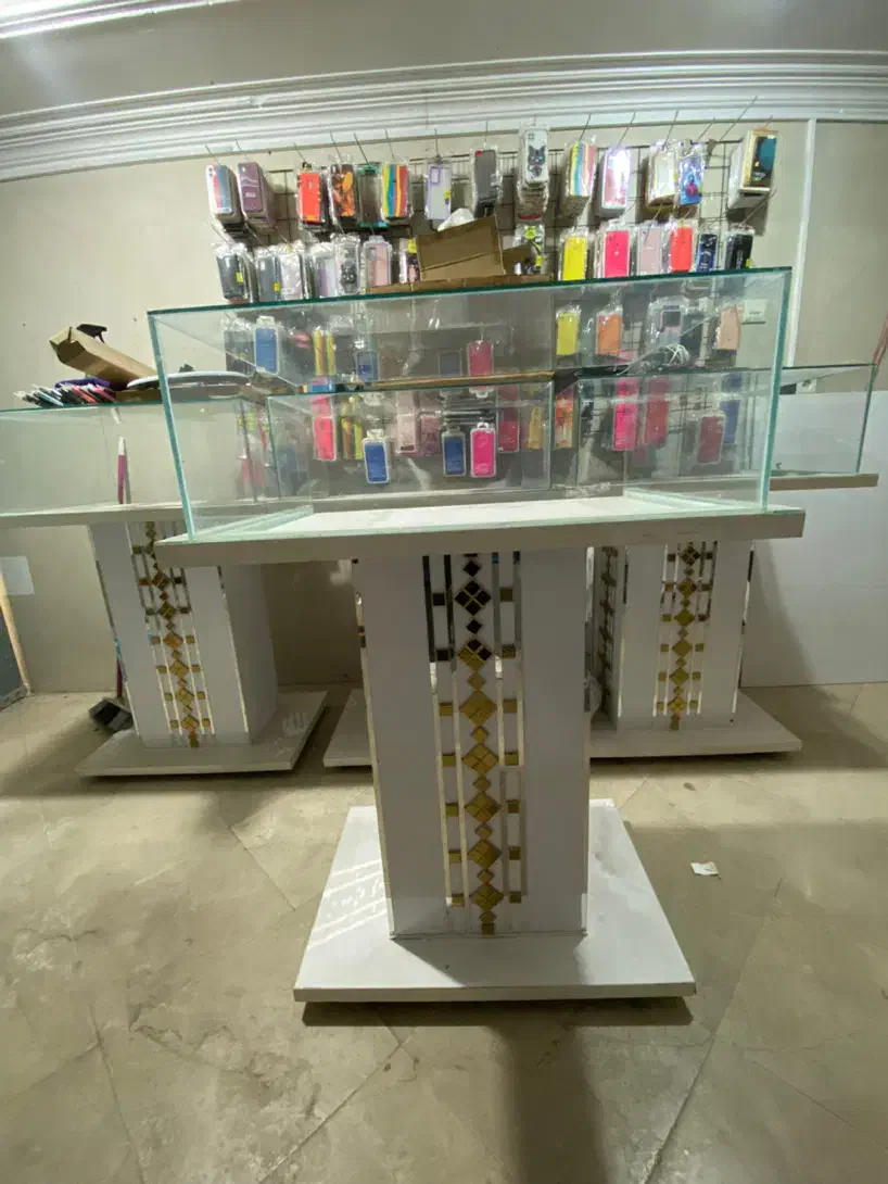 چهار عدد ویترین|بوفه، ویترین، کنسول|یزد, |دیوار