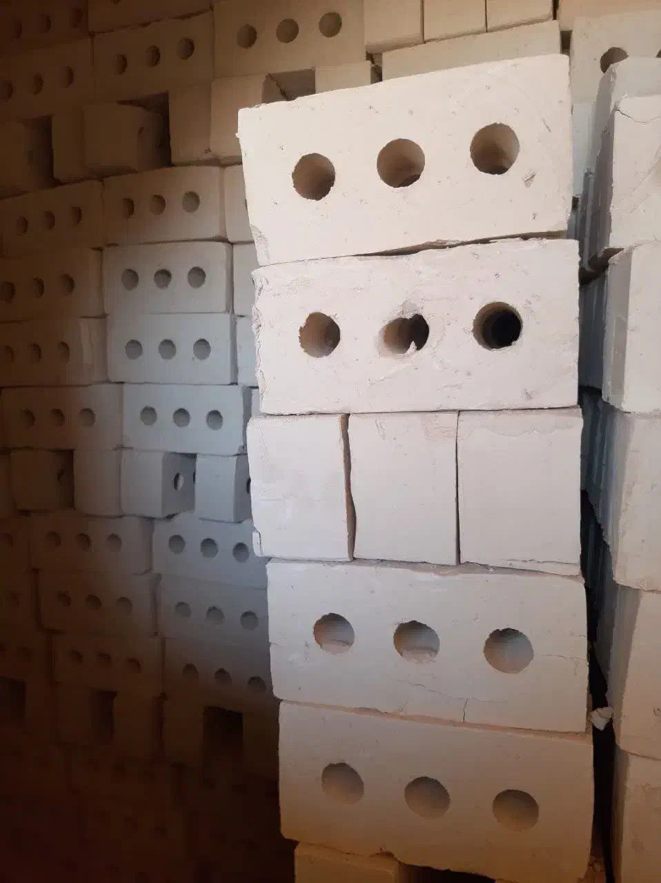 سگل(سه سوراخ)|مصالح و تجهیزات ساختمان|سیرجان, |دیوار