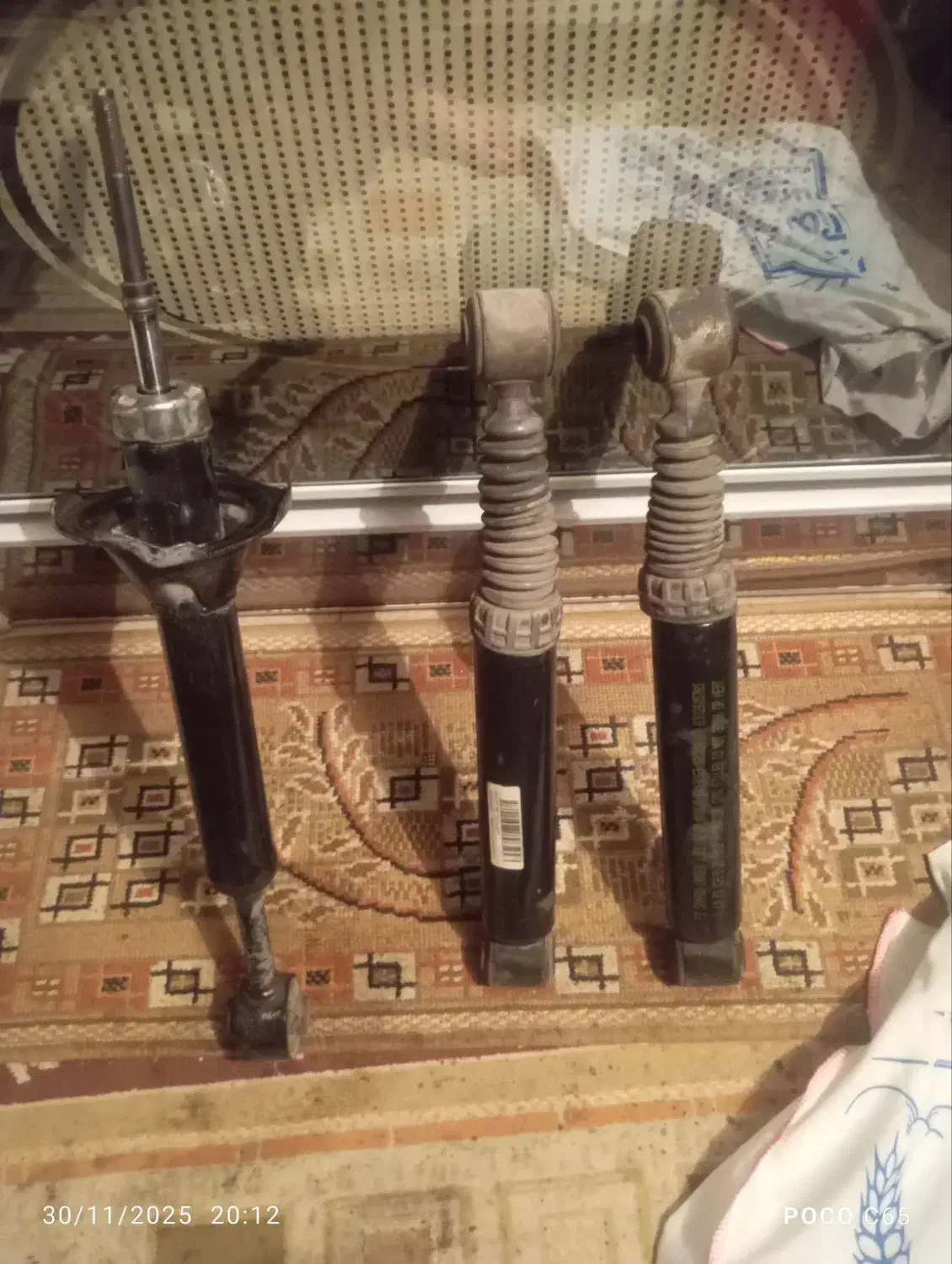 کمک پژو عقب و کمک عقب پراید|قطعات یدکی و لوازم جانبی|قزوین, |دیوار